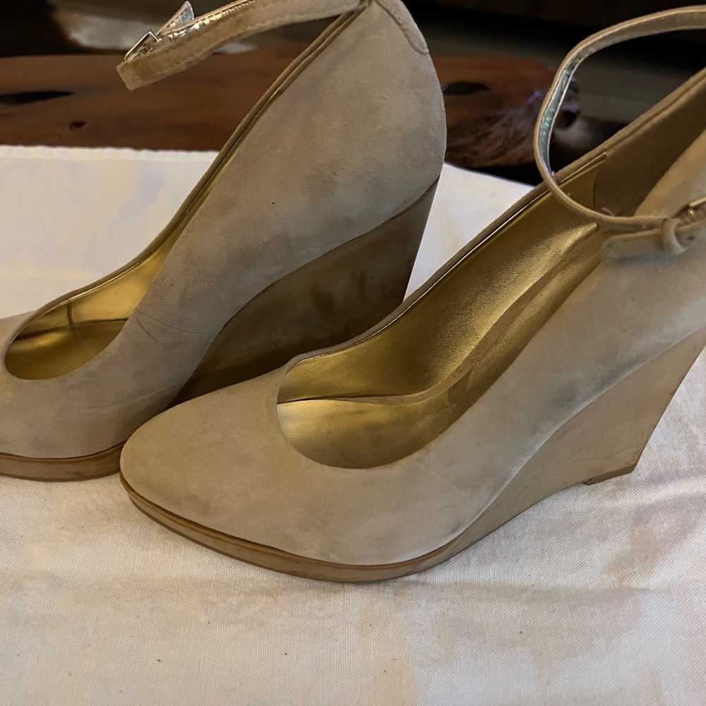 Guess Hard Leather Wedge with Suede Finish and Ankle Strap in Taupe